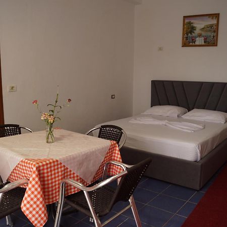 Villa Duka Vlorë Esterno foto